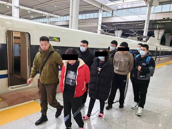 闵行警方全链条破获一起网络诈骗案“跨境电商”“资质证明”“进货渠道”统统都是假的……(图2)