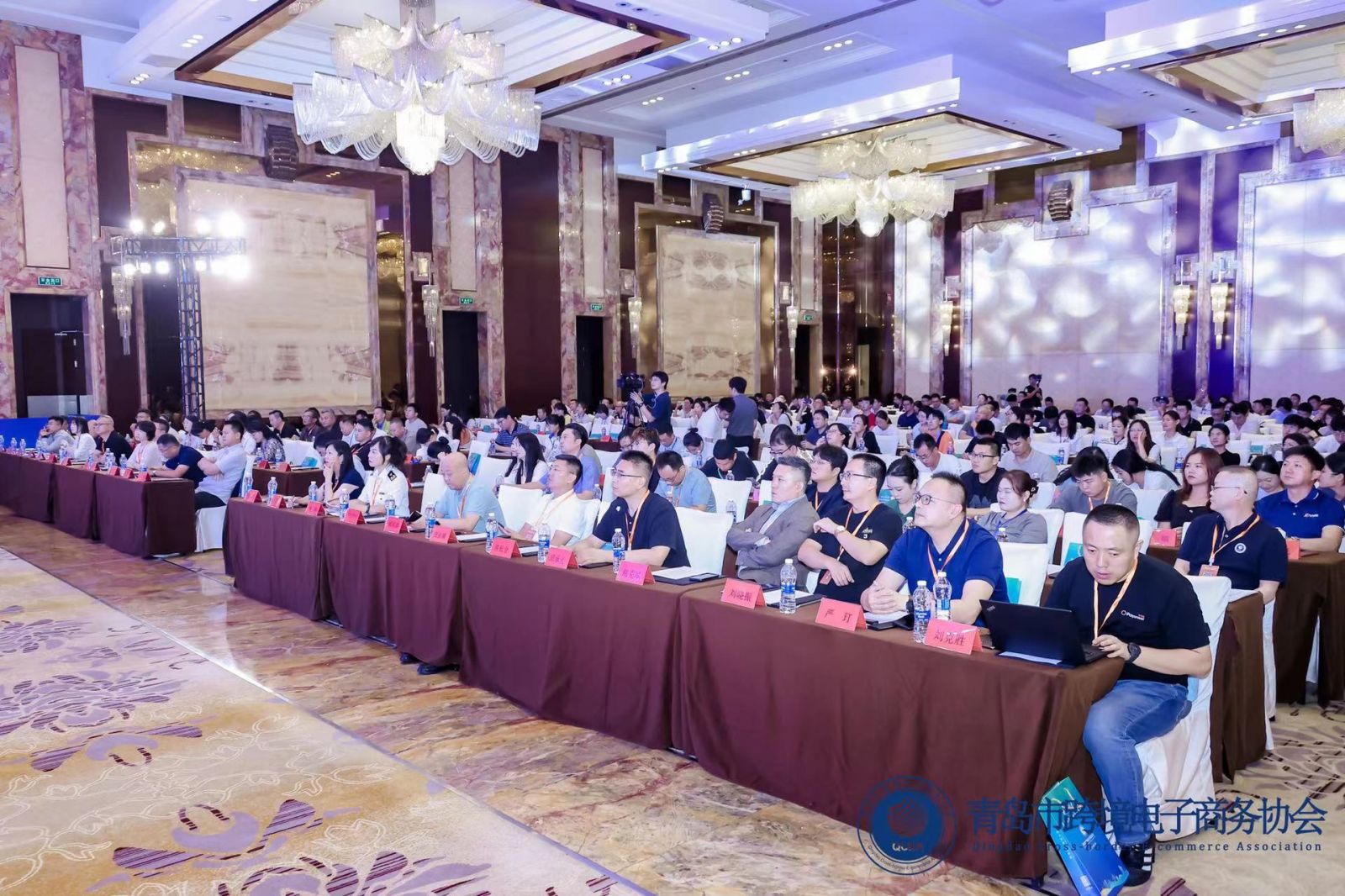 持续推动跨境电商行业健康发展！2024上合新区跨境电商服务商生态大会在青举行(图2)