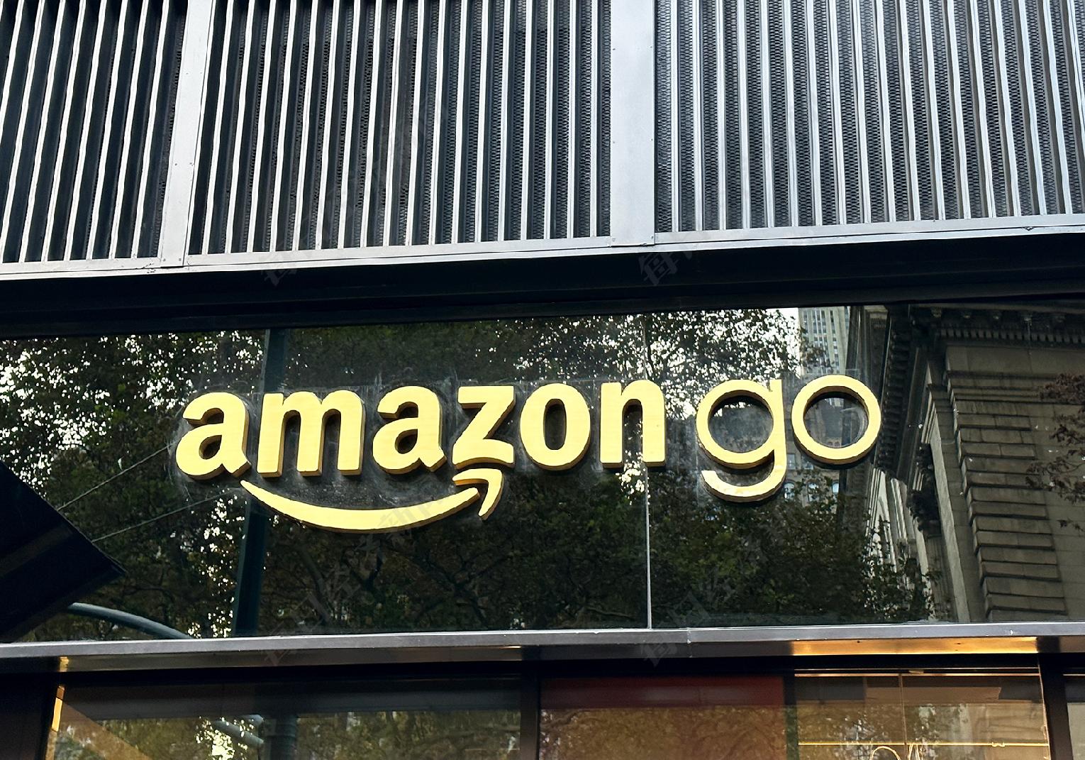 抢跑、对垒⋯⋯Temu、Shein、TikTok“黑五”多重夹击亚马逊卷入低价漩涡(图1)