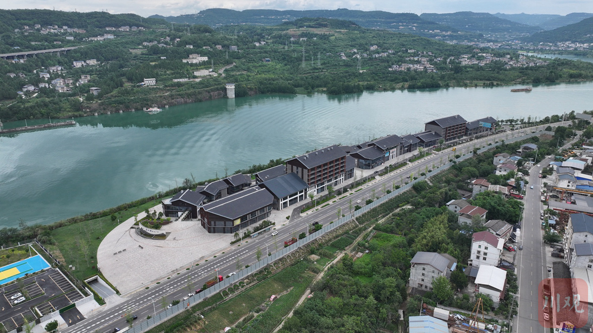 四川这个欠发达县为何有400多名网络主播？丨不懂就问——经济热点一线探访⑱(图1)