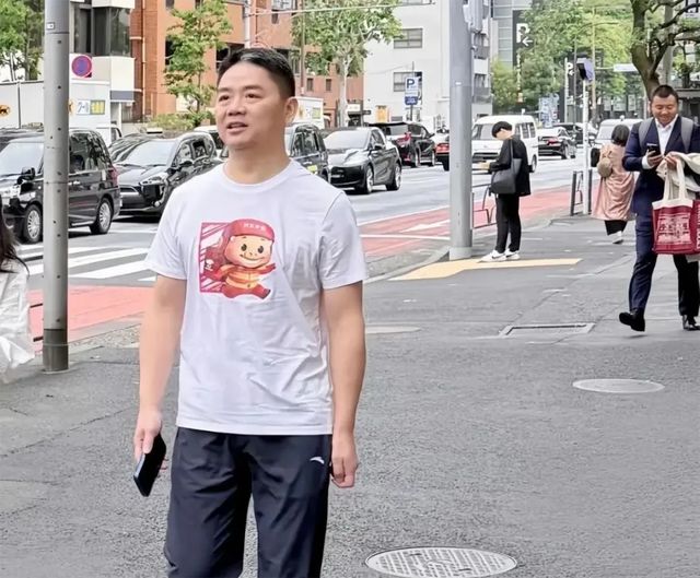 外卖大战算什么刘强东还想开启汽车大战(图1)