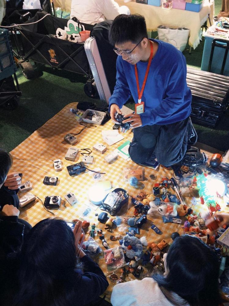 经济观潮｜“捡破烂”捡出万亿级市场“二手青年”重塑生活经济学(图2)