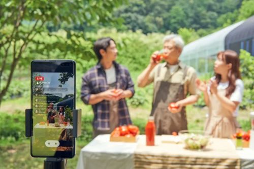 忙着道歉的董宇辉和开线下超市的俞敏洪渐行渐远(图3)