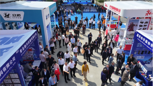 第二届山东（嘉祥）国际冰雪服饰博览会暨第四届山东新高地电商供应链基地展销会开幕(图3)